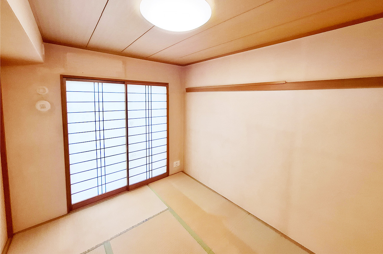 和室：LDKに隣接した6帖の和室はバルコニーへの出入りが可能です。