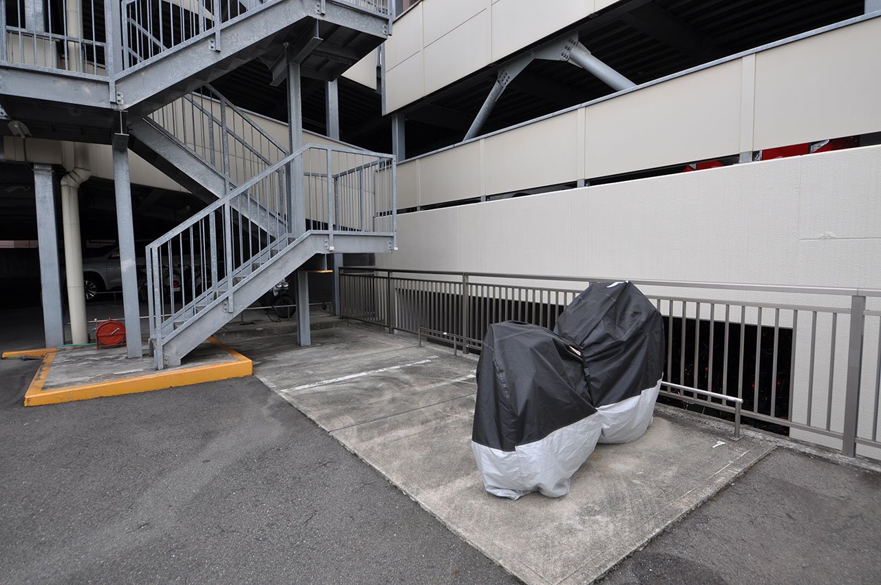 バイク置き場