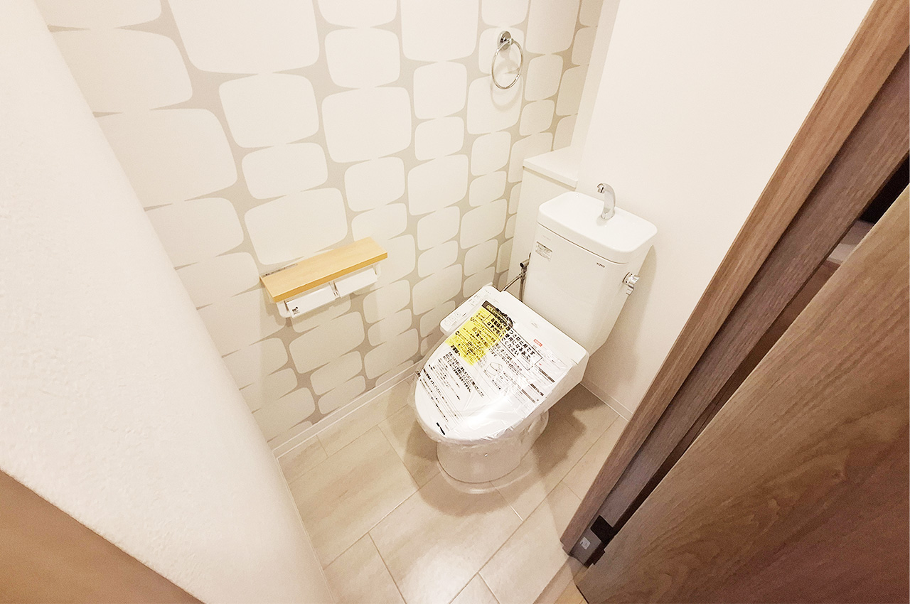 トイレ：便器・温水洗浄便座を新調済み。