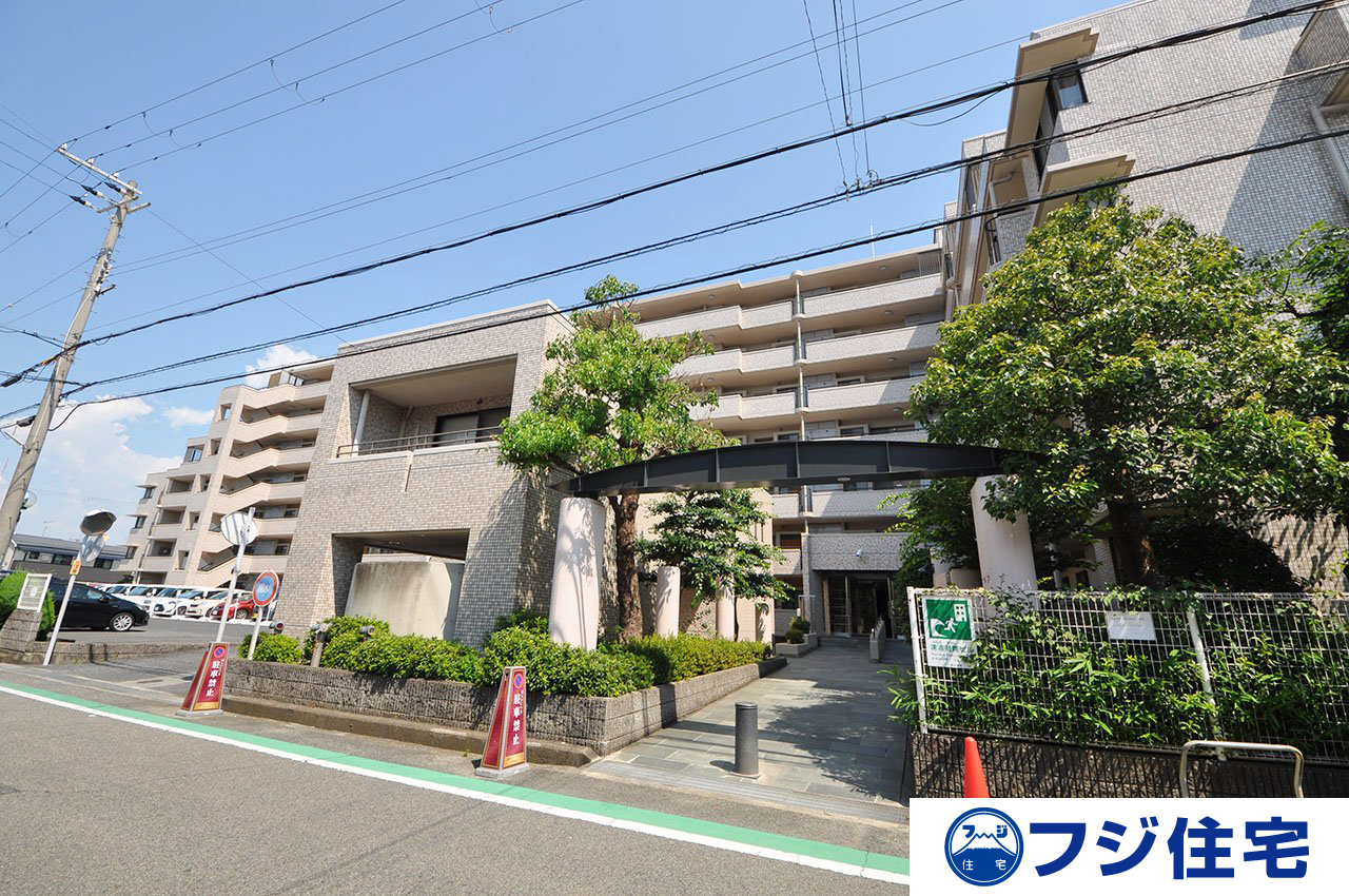 助松パーク・ホームズ 外観