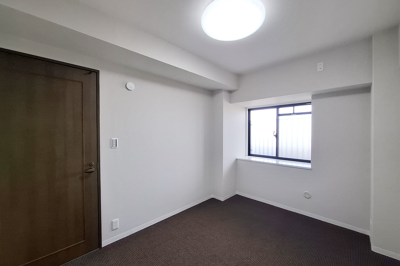 洋室1：壁クロスを貼替えるなどリフォーム済み。きれいなお部屋で快適に過ごせます。
