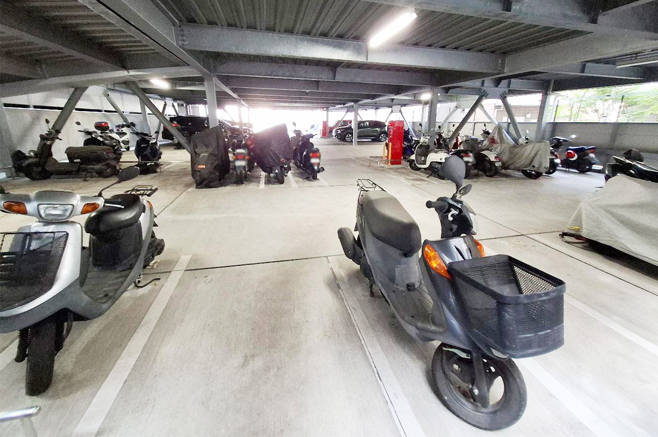 バイク置き場