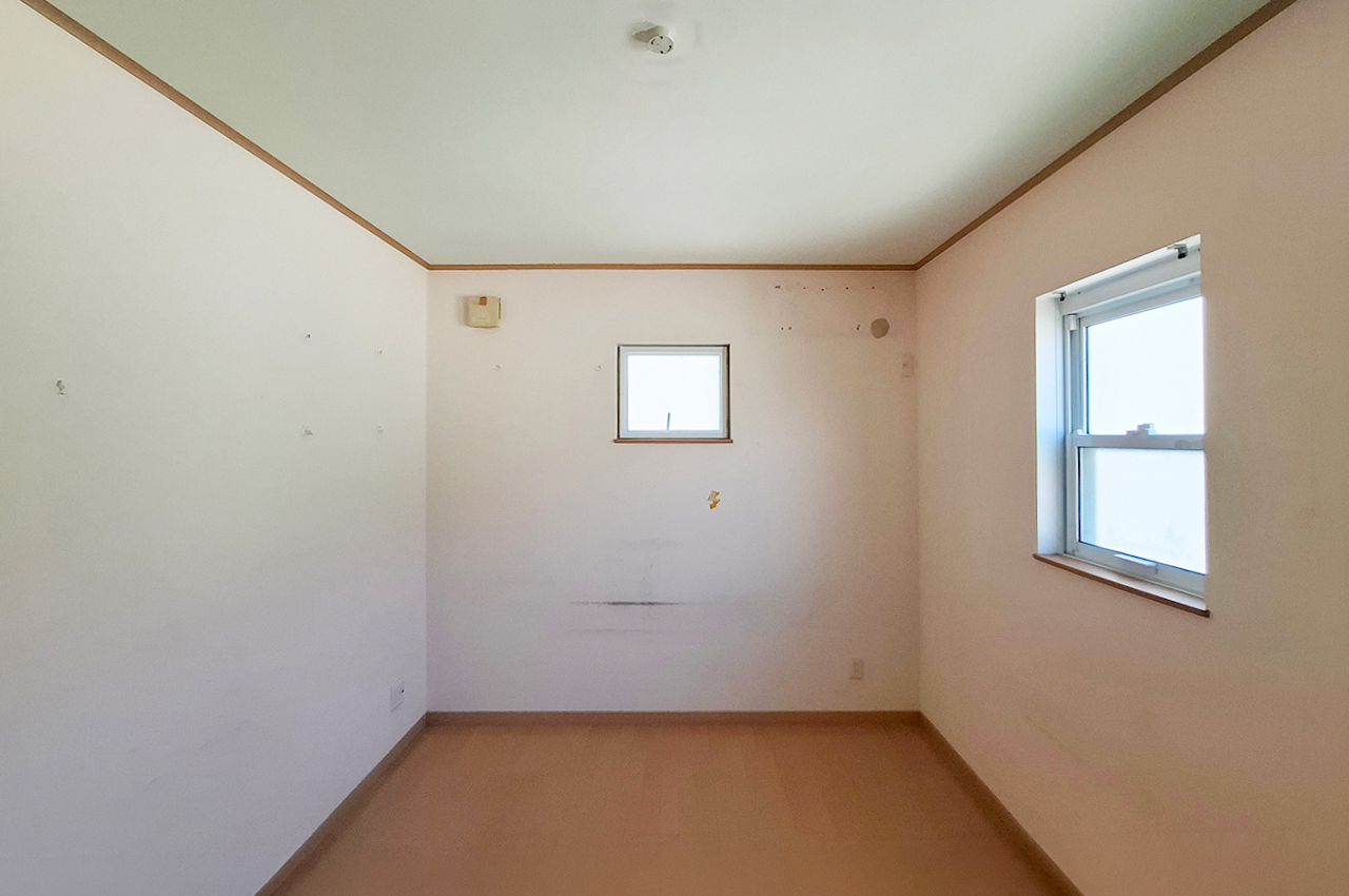 洋室2:約6帖の洋室。子供部屋や趣味部屋など多用途に活用できます。