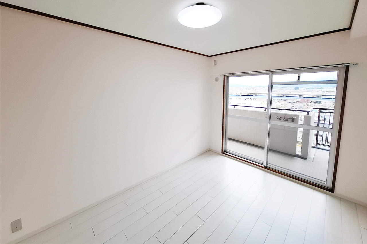 洋室1：約6帖の洋室は東向きバルコニーに面した明るいお部屋です。