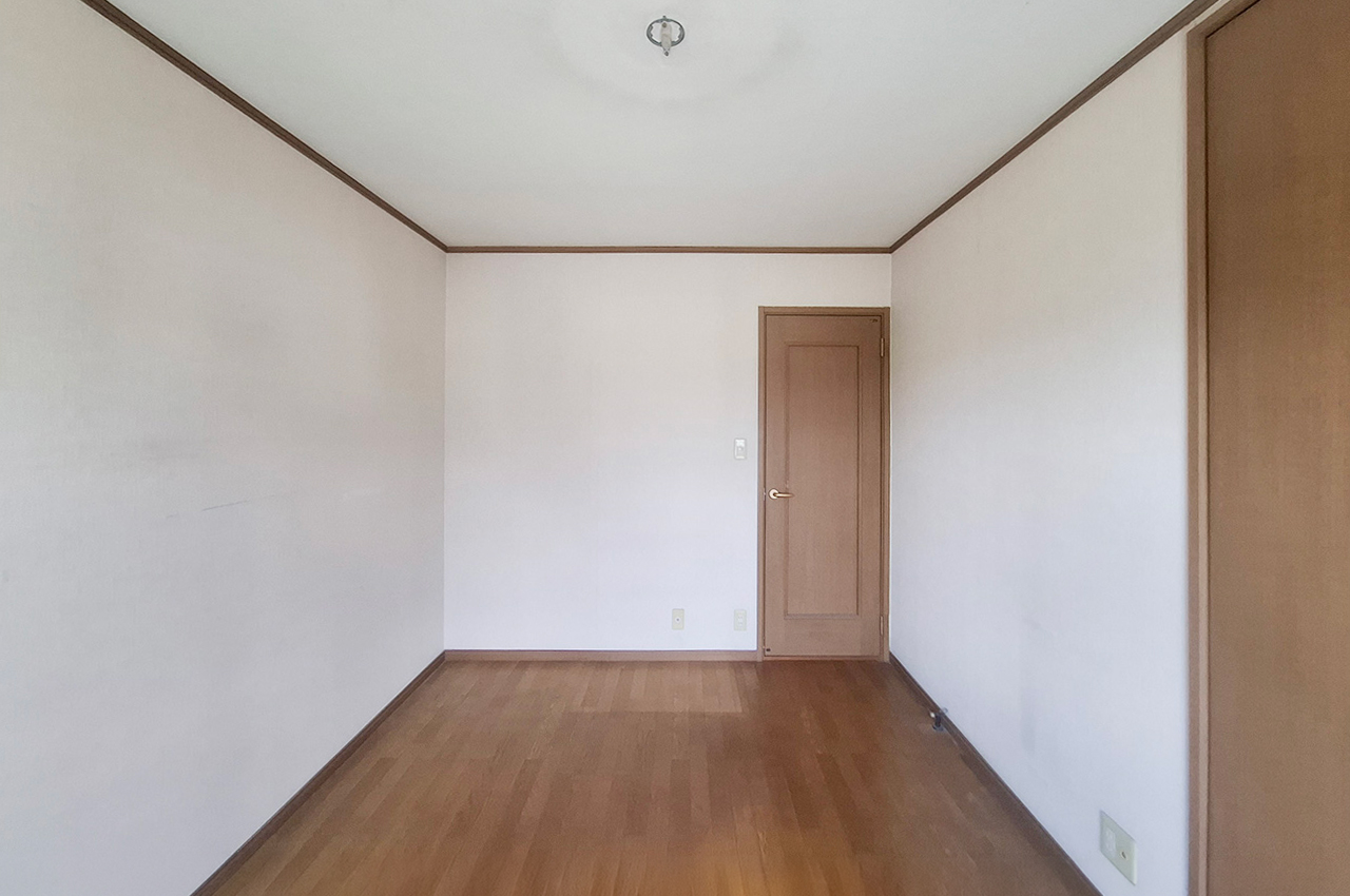 洋室2：約6帖の洋室。子供部屋や趣味部屋など多用途に活用できます。