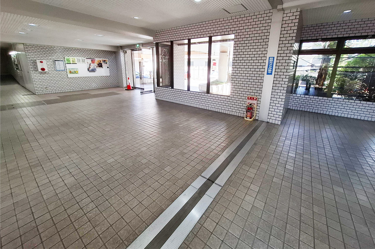 エントランスホール